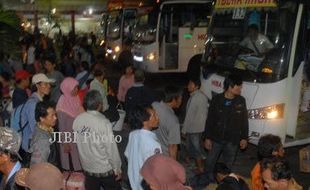 MUDIK LEBARAN 2017 : Wabup Ponorogo Lepas 522 Peserta Balik Gratis ke Surabaya