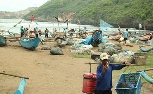 PELABUHAN TANJUNG ADIKARTA : Bupati Optimis Produktivitas Nelayan Naik 20 Kali Lipat