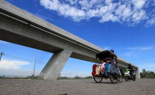 TOL SOLO-KERTOSONO : Warga Duwet Blokade Proyek Jalan Tol