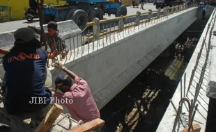 PELEBARAN JEMBATAN PANTURA