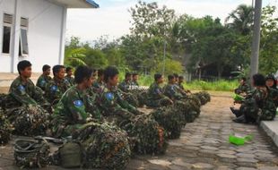 PELURU NYASAR DI PERMUKIMAN : Danlanud Evaluasi Penggunaan Senjata Dalam Latihan