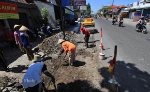 PELEBARAN JALAN