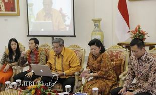 IBAS Ulang Tahun, Ibu Negara Unggah Foto Masa Kecil