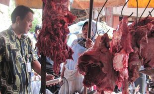   DAGING GELONGGONGAN : Sidak, Ditemukan di Pasar Kota Klaten