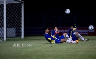  TIMNAS INDONESIA Vs FILIPINA : Stadion Manahan Resmi Gelar Uji Coba Skuat Garuda