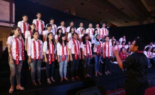 PADUAN SUARA MAHASISWA  :  Voca Erudita Boyong Dua Penghargaan di Hong Kong