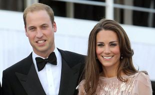 KATE MIDDLETON MELAHIRKAN : Bayi Laki-Laki Bergelar Prince of Cambridge