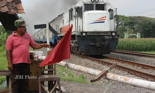 TEWAS TERSAMBAR KERETA : Tubuh Korban Terlempar, Sempat Dikira Bercanda