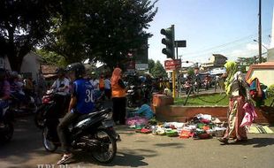 PASAR TUMPAH