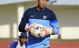 TIMNAS INDONESIA VS TIMNAS FILIPINA : I Made Wirawan Jadi Kiper Utama