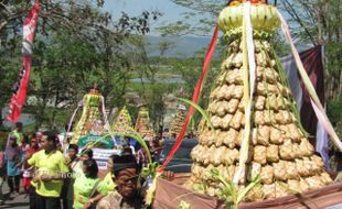 GUNUNGAN KETUPAT