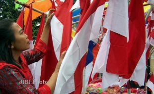 HUT KE-68 RI : 500.000 Bendera Merah Putih Dibagikan Gratis di Aceh