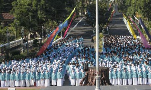 PRESTASI MAHASISWA : 2 Mahasiswa Prodi Komunikasi UNS Raih Prestasi Gatsby Student CM Award di Tokyo