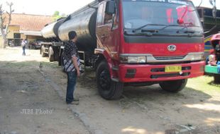 KECELAKAAN SRAGEN : Gagal Salip Truk Tangki, Pengendara Motor Tewas