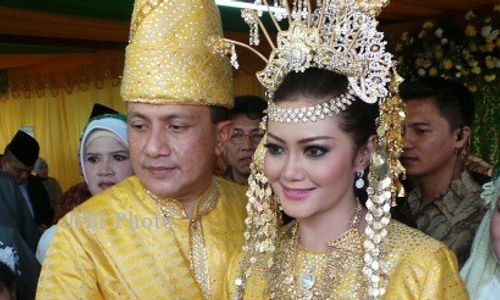  PERNIKAHAN ARTIS : Bella Saphira Yakin Pernikahannya adalah Yang Pertama dan Terakhir 