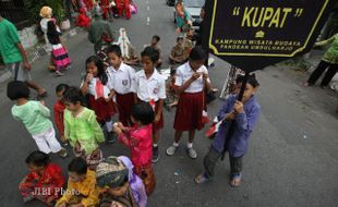 UPACARA ADAT BAKDO KUPAT