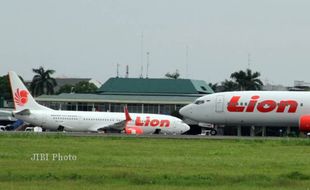 KONTROVERSI LION AIR : Kurangi 217 Frekuensi di 54 Rute Penerbangan 1 Bulan, Lion Menggertak?