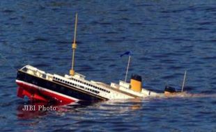 KAPAL TENGGELAM : Kapal Hilang di Sangeang Pulo NTB, 13 Turis Asing dan ABK Ditemukan