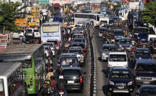 SOLOPOS TV : Video 6 Menit Tembus Macet Kartasura