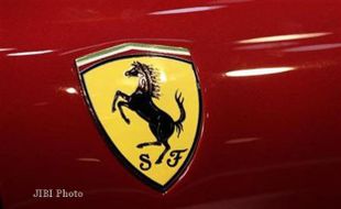 INDUSTRI AUTOMOTIF : Ssstt..., Ferrari Sedang Garap Mobil SUV