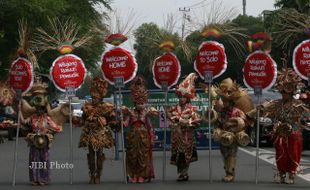 RED BATIK MENYAPA PEMUDIK