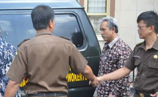 REKTOR DITAHAN : Unsoed Akan Tunjuk Plt Pascapenahanan Edy Yuwono