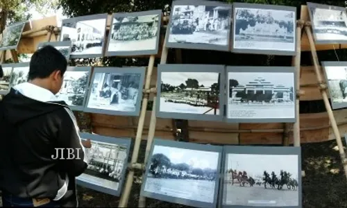 PAMERAN FOTO : Mereka-Reka Jalinan Sejarah Lewat “Peta Buta” Solo Tempo Doeloe