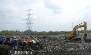 SAMPAH MEDIS : Awas, Jarum Suntik dan Alat Kesehatan Bekas Dibuang di TPA Mojorejo