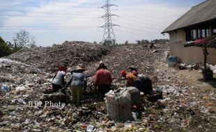  LEBARAN 2013 :  Volume Sampah di Sukoharjo Meningkat 20%