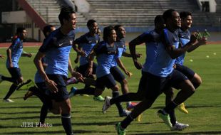  TIMNAS INDONESIA VS FILIPINA : Timnas Latihan Perdana di Stadion Manahan