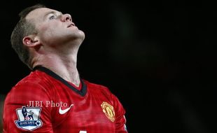 SAGA ROONEY: Legenda Chelsea Sarankan Super Roo Bertahan di United