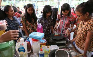 MEMASAK ROTI SOSIS