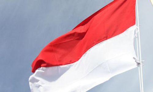 PERINGATAN KEMERDEKAAN RI : Puluhan Santri Borobudur Upcara di Perbukitan Menoreh