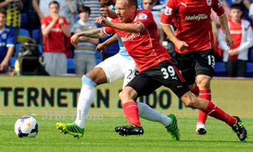 CARDIFF VS MAN CITY : The Citizens Belum Mampu Bobol Gawang Cardiff di Babak Pertama 