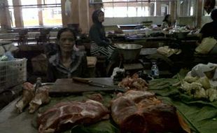 MUDIK LEBARAN 2013 : Harga Daging Tinggi, Pembeli Sepi