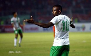 TIMNAS SENIOR : Riedl Coret Greg Nwokolo dari Timnas AFF karena Cedera