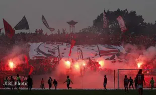 JELANG TIMNAS U-23 VS BRUNEI ALLSTARS : Petasan Haram Masuk Maguwoharjo 