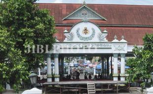 LEBARAN 2013 : Bupati di DIY Tak Wajib Ngabekten Ageng di Kraton