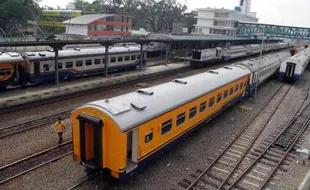 MUDIK LEBARAN 2013 : Penumpang Kereta Api Turun dari Tahun Lalu