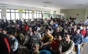  PAJAK KENDARAAN BERMOTOR : Pasca Lebaran, Jumlah Pembayar Pajak Membeludak