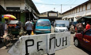 PENATAAN KAWASAN MALIOBORO MALIOBORO : Penyediaan Kantong Parkir Tersendat