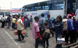 MUDIK LEBARAN 2014 : Puncak Kedatangan Pemudik di Terminal Tirtonadi Diprediksi H-2