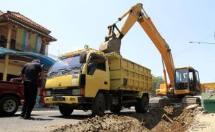 Besok, Pelebaran Jalan Kebakkramat Karanganyar-Sragen Dilanjut