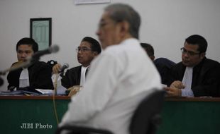 SIDANG DUGAAN PENGANCAMAN PEMBUNUHAN