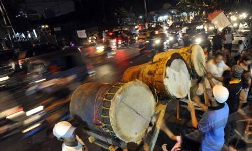 LEBARAN 2013 : Titik Nol Kilometer Jogja Mulai Padat