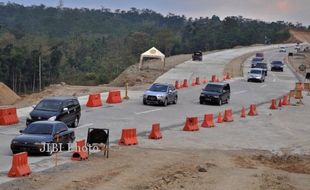 TOL UNGARAN-BAWEN : Bulan Ini, Jalan Tol Ungaran-Bawen Beroperasi 