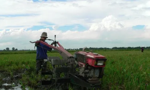  BARANG HIBAH : Alat Pertanian Mangkrak Bakal  Diambil Alih Dispertan