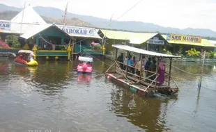  RAWA JOMBOR : Warung Apung Tak Lagi Mengapung