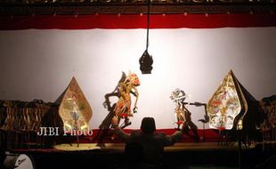 PEMENTASAN WAYANG KULIT : 3 Juli 2015, Warseno Slenk dan Ki Joko Sunarno Ndalang di Lorin