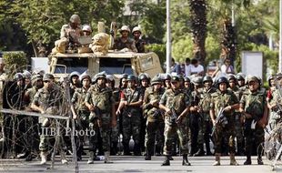 KONFLIK MESIR : MILITER ADANG PRO-MORSI